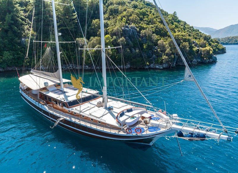 Marmaris' te 34Mt, 8 Kabin 18 Kişilik Delüks Gulet